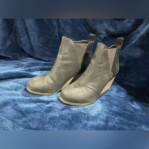 Toms Black Kelsey fashion Wedge booties
